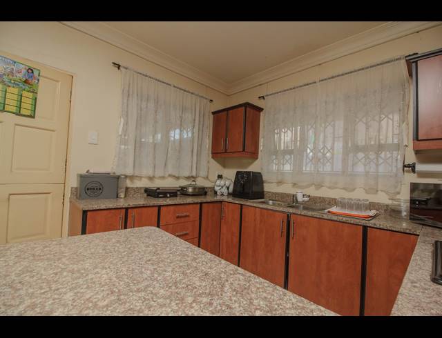 4 BEDROOM HOUSE FOR SALE IN SHALLCROSS